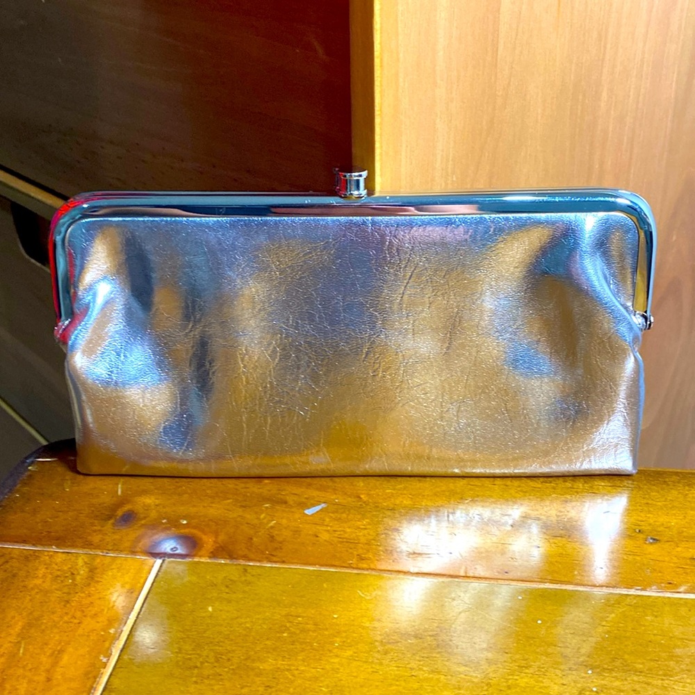Gorgeous triple threat wallet! New